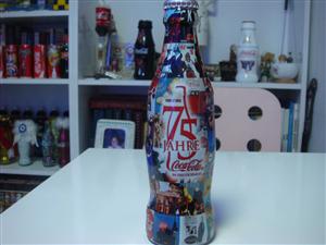 Coca Cola Almanya 75. yıl şişesi arka yüz