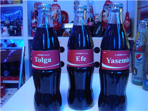 Coca Cola şişeler